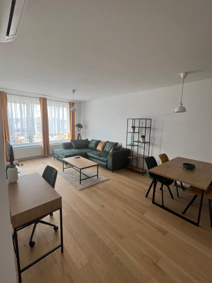 ברטיסלאבה New Downtown Apartment Couple Minute From The Old Town מראה חיצוני תמונה