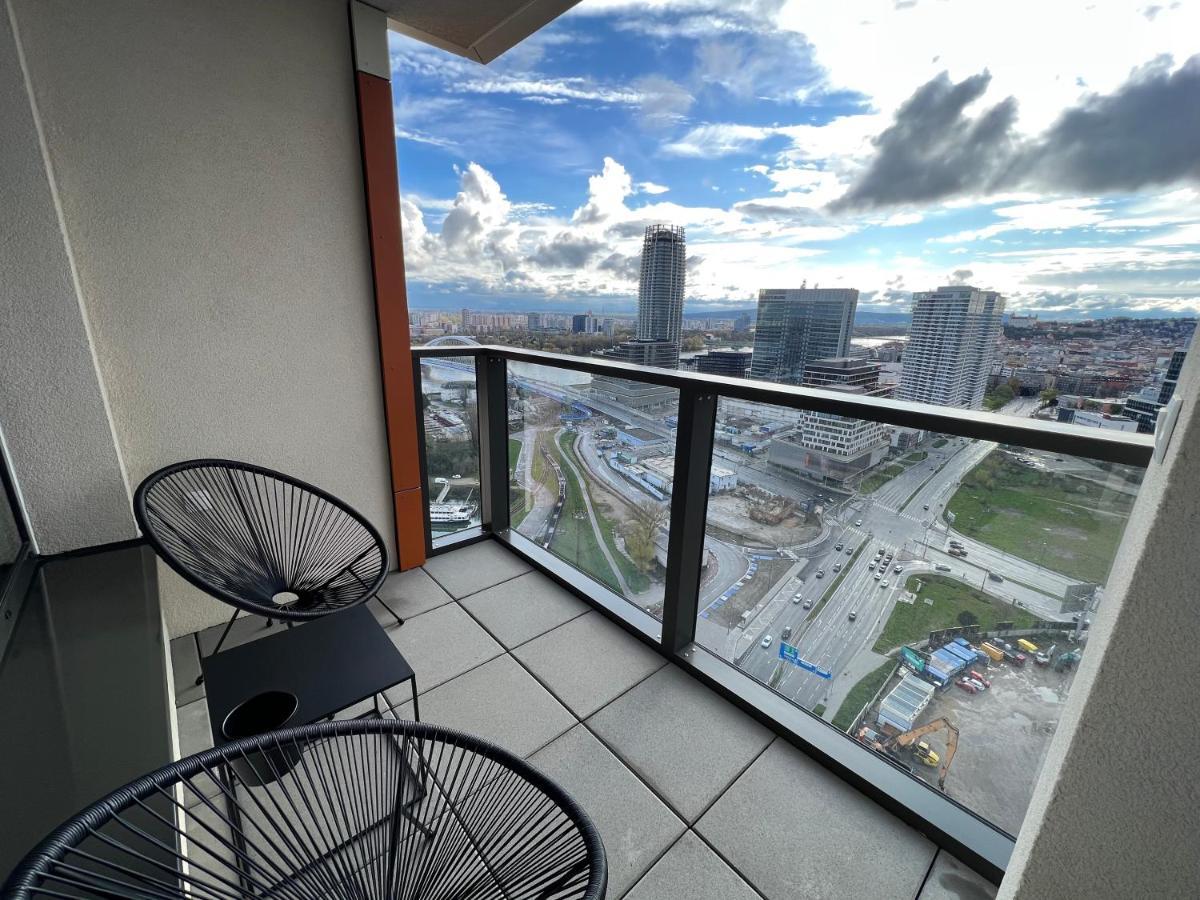 ברטיסלאבה New Downtown Apartment Couple Minute From The Old Town מראה חיצוני תמונה