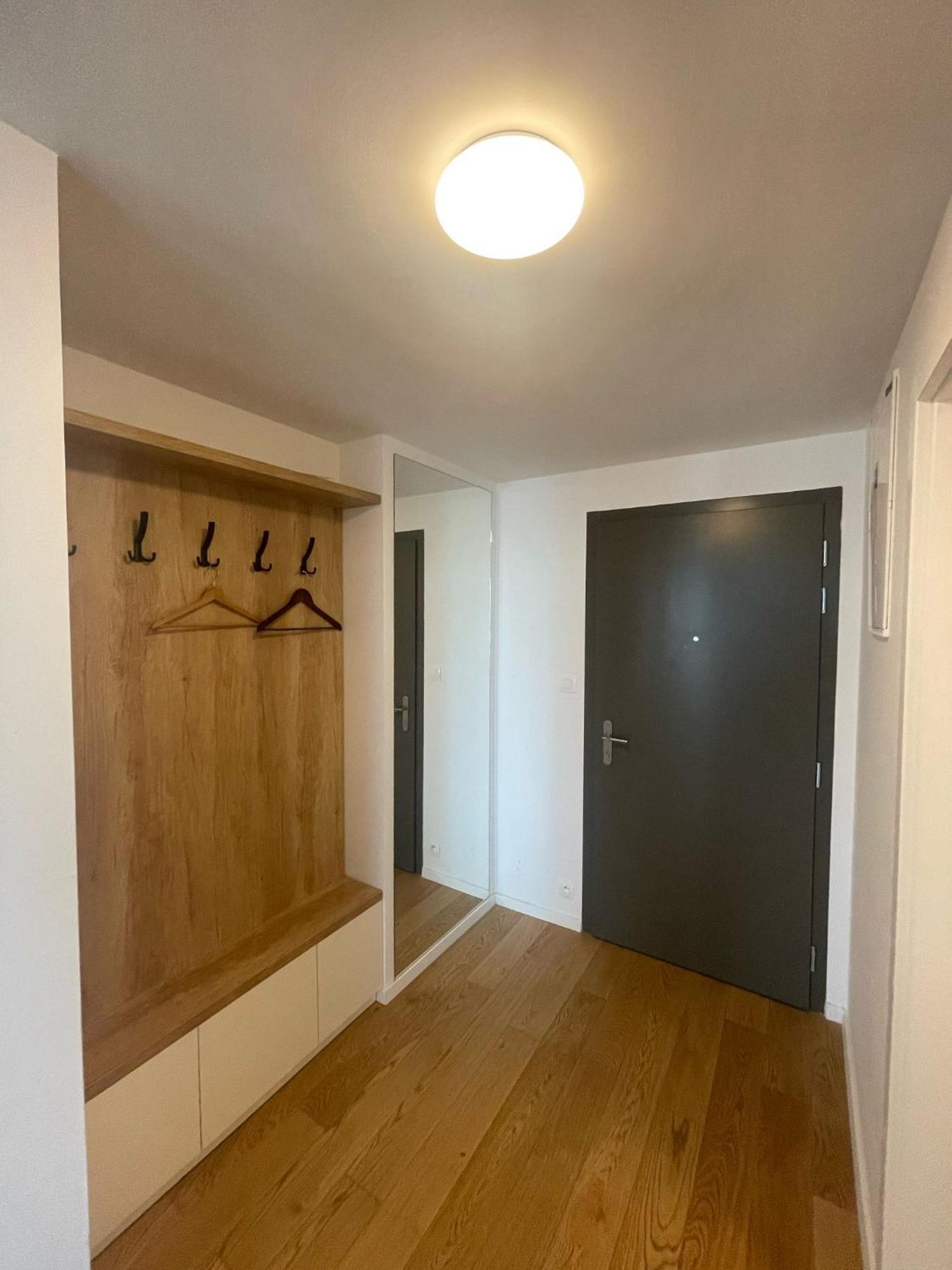 ברטיסלאבה New Downtown Apartment Couple Minute From The Old Town מראה חיצוני תמונה