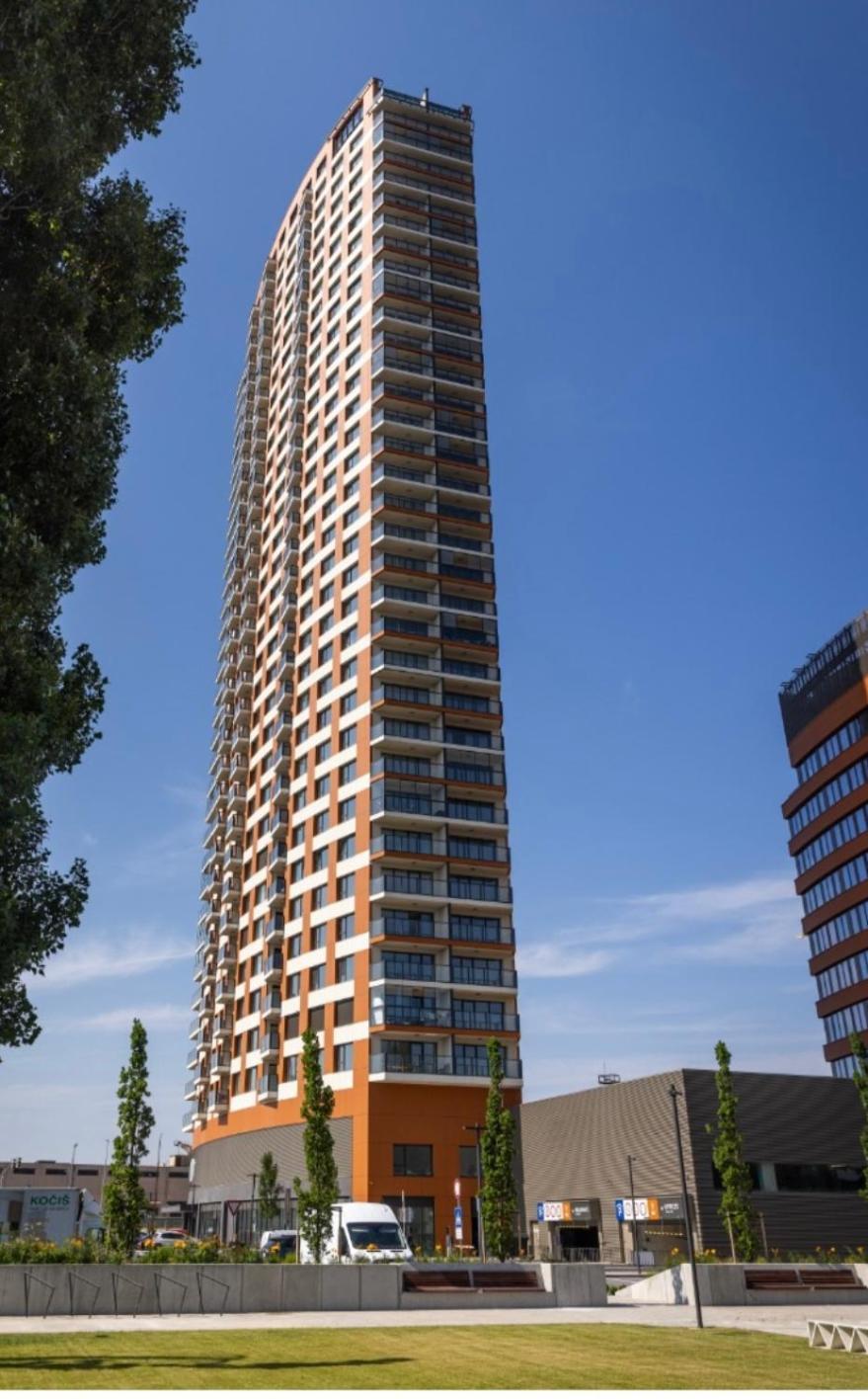 ברטיסלאבה New Downtown Apartment Couple Minute From The Old Town מראה חיצוני תמונה